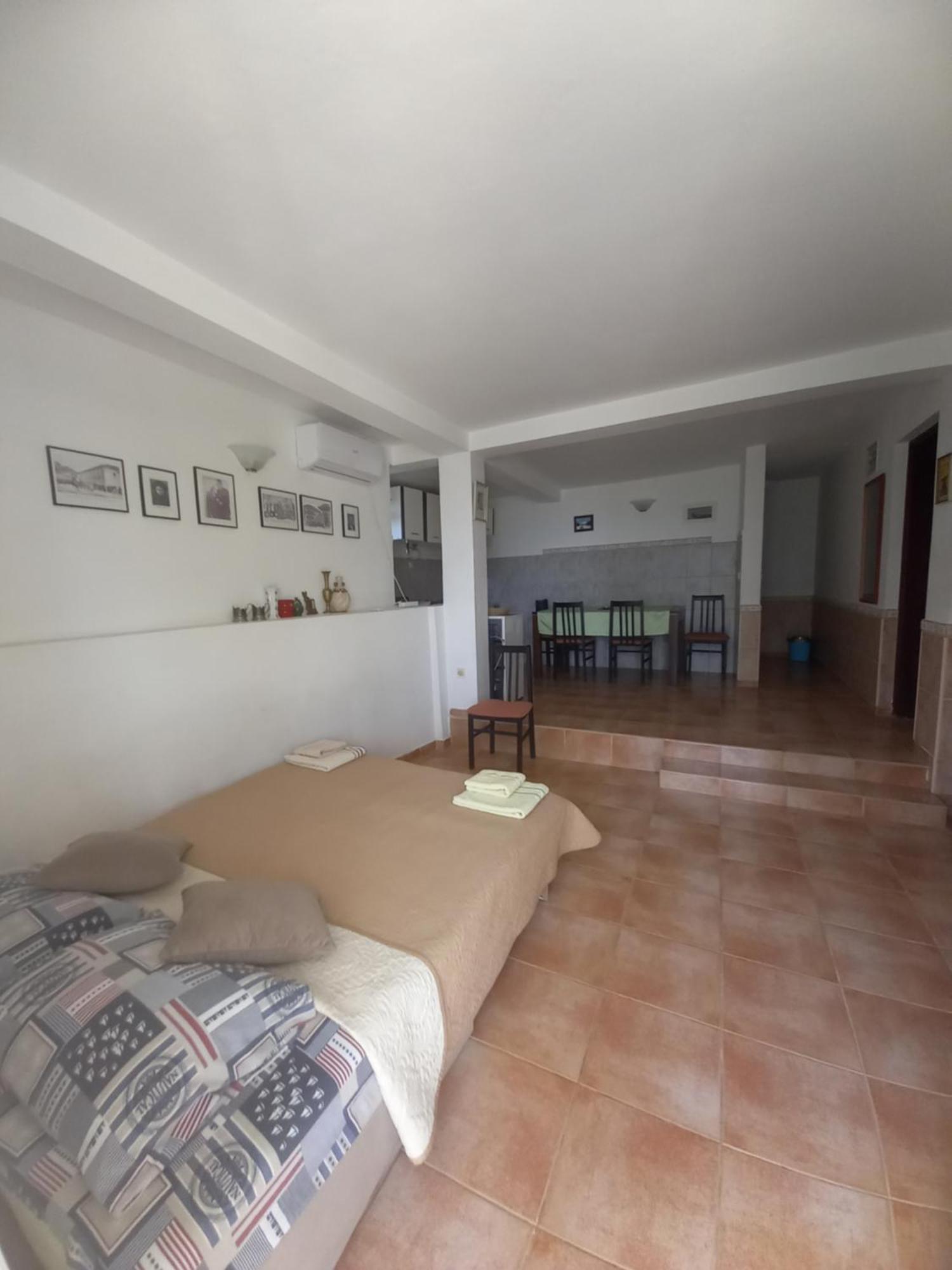 Apartments & Rooms Villa Anastasija Ulcinj Exterior photo