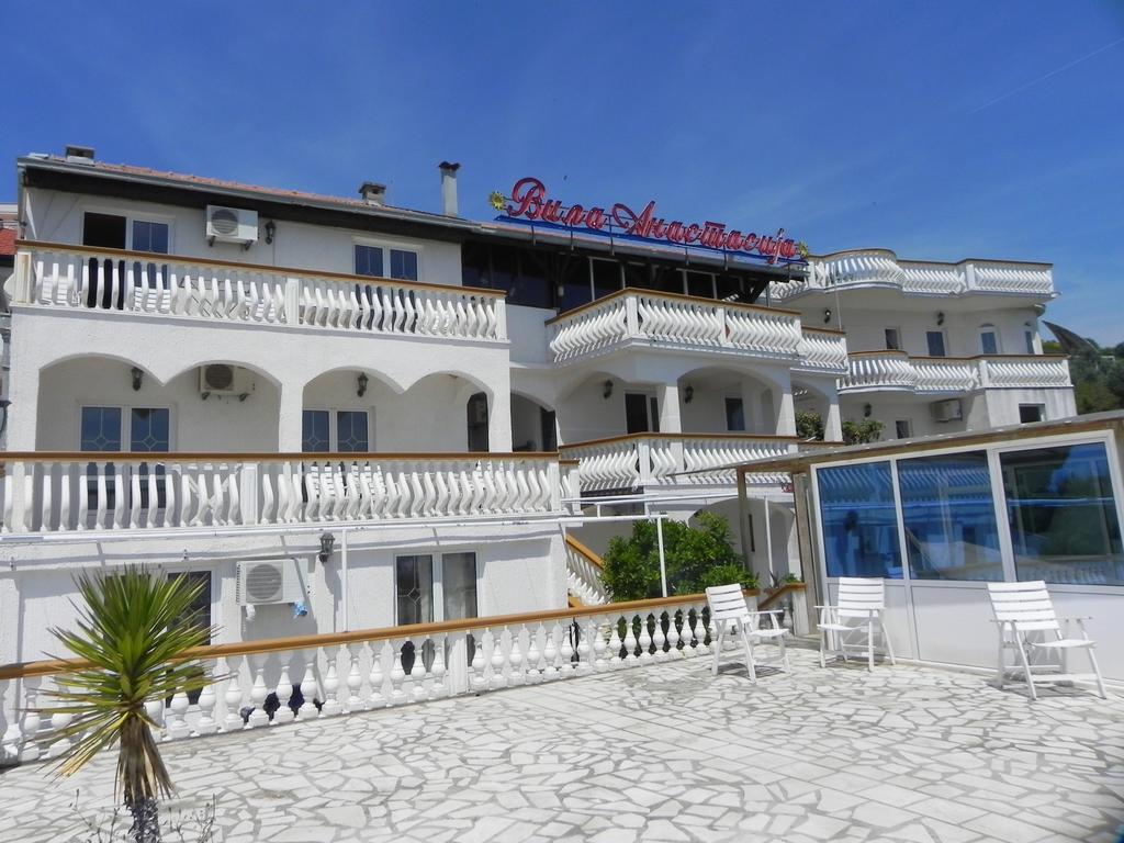 Apartments & Rooms Villa Anastasija Ulcinj Exterior photo